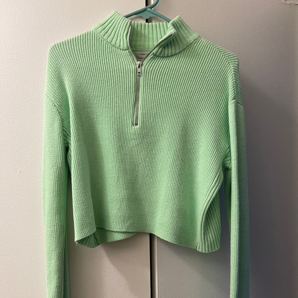 LIME GREEN HALF ZIPPED SWEATSHIRT